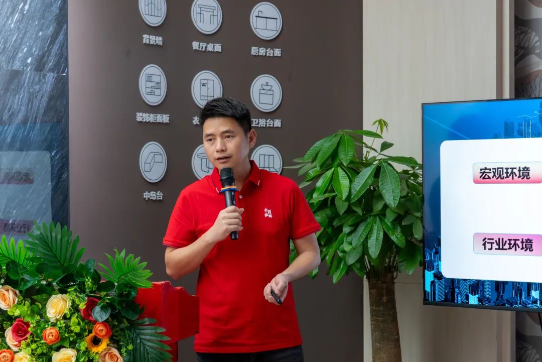 聚勢(shì)共鑒?標(biāo)桿領(lǐng)航 | 強(qiáng)輝2025區(qū)域培訓(xùn)峰會(huì)暨美學(xué)賦能行動(dòng)貴陽站順利結(jié)束！(圖10)